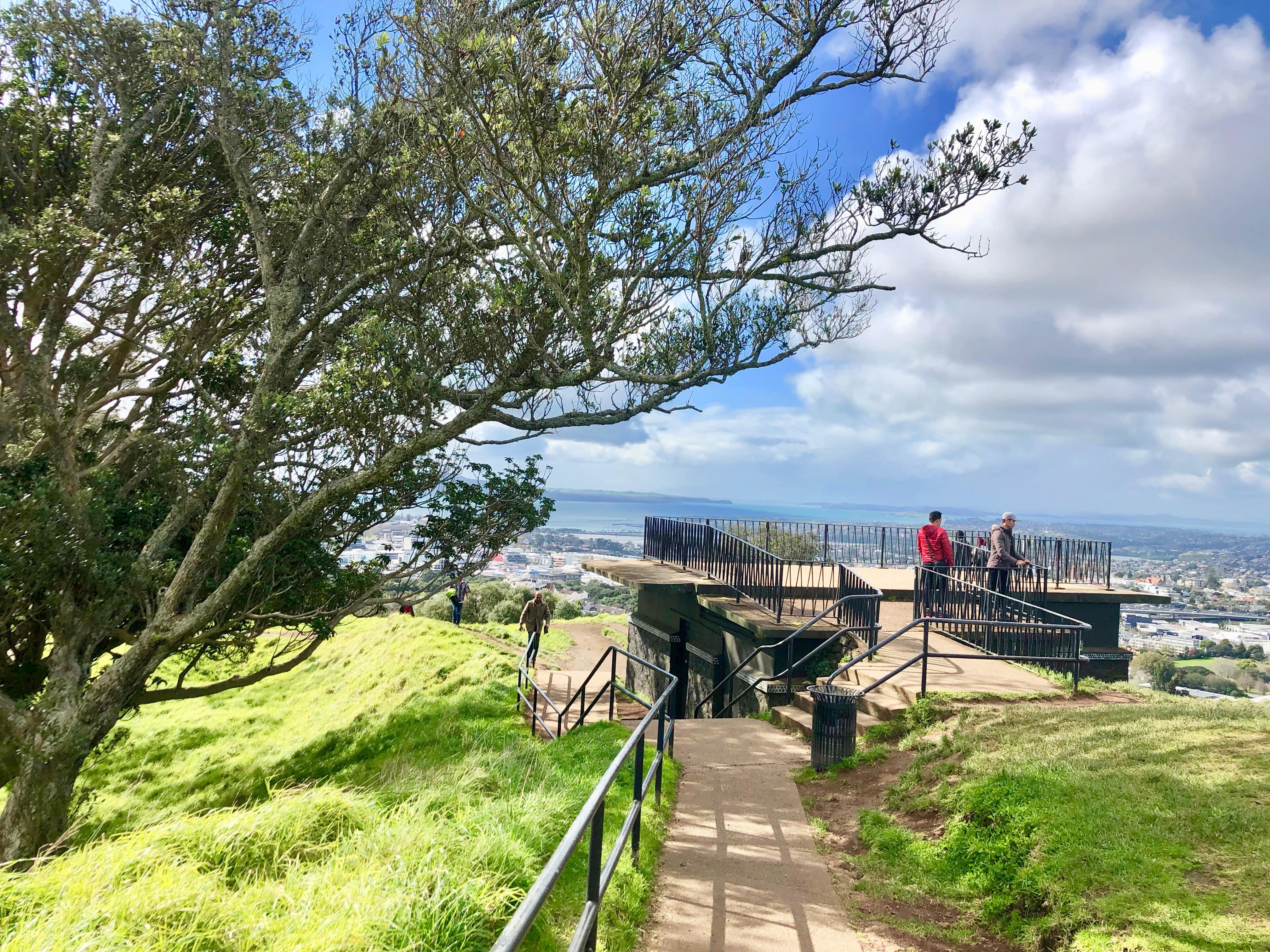 マウントイーデン