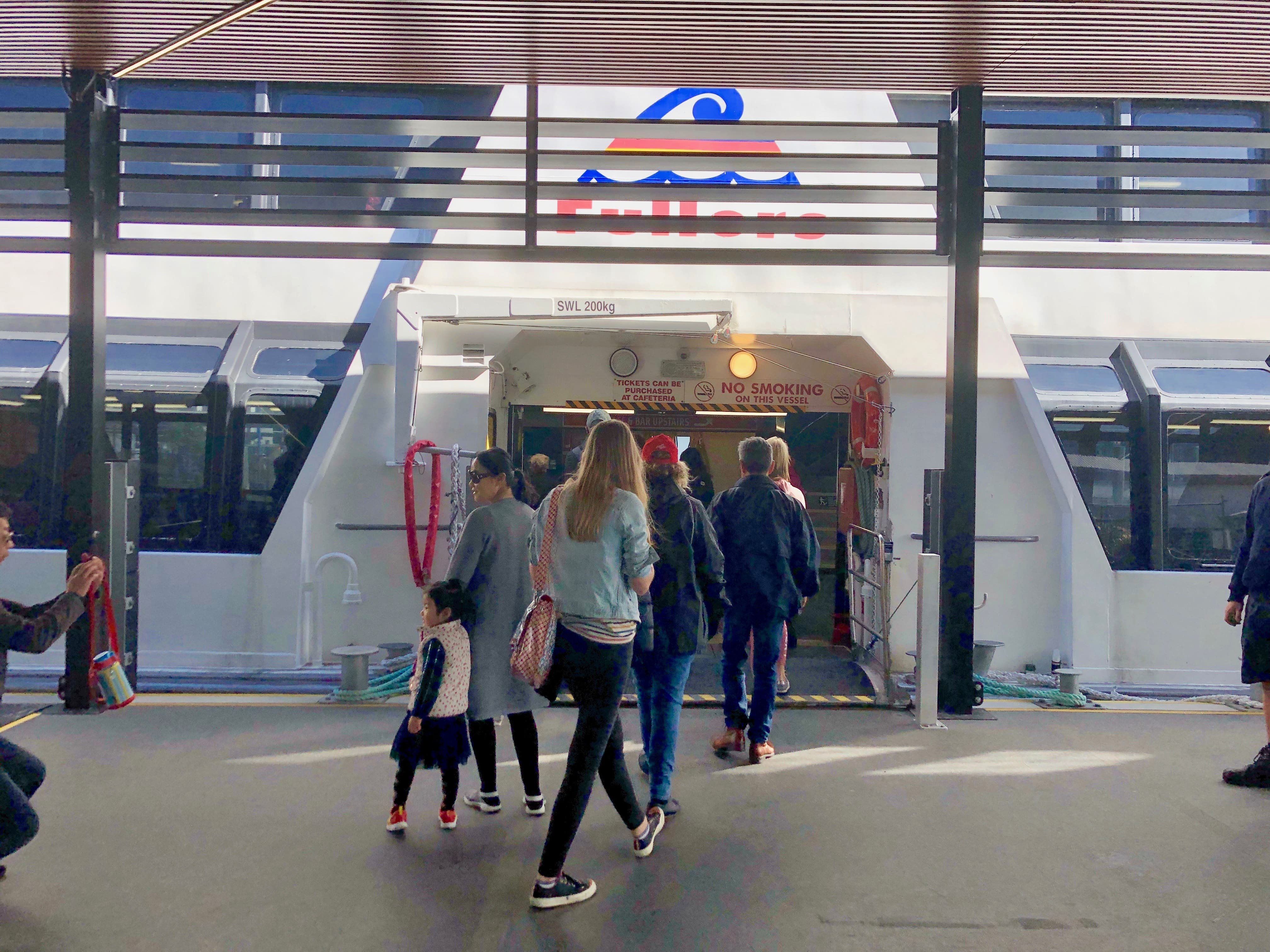 フェリー入り口