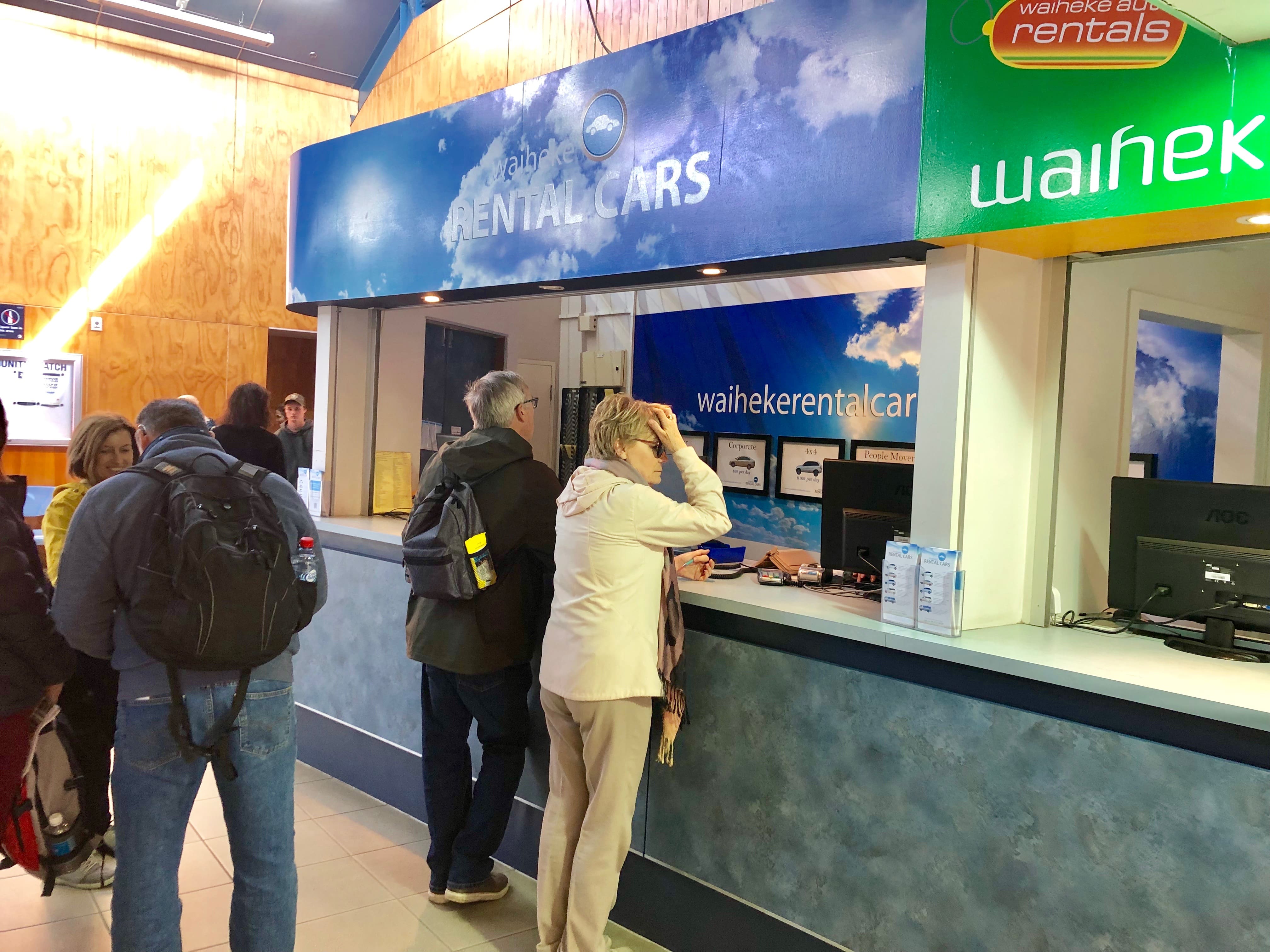 ワイヘキ島 レンタカー