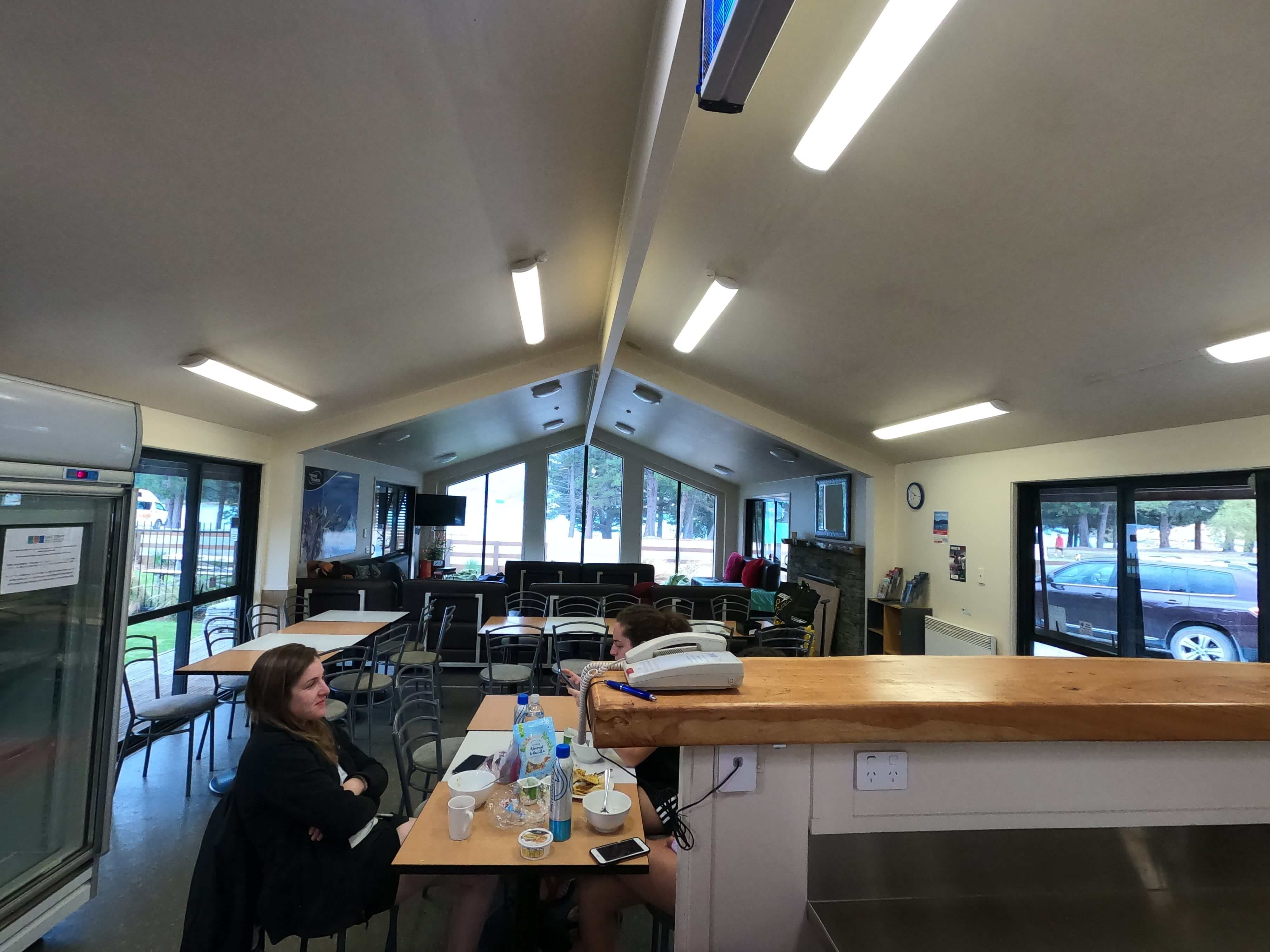 レイクフロント