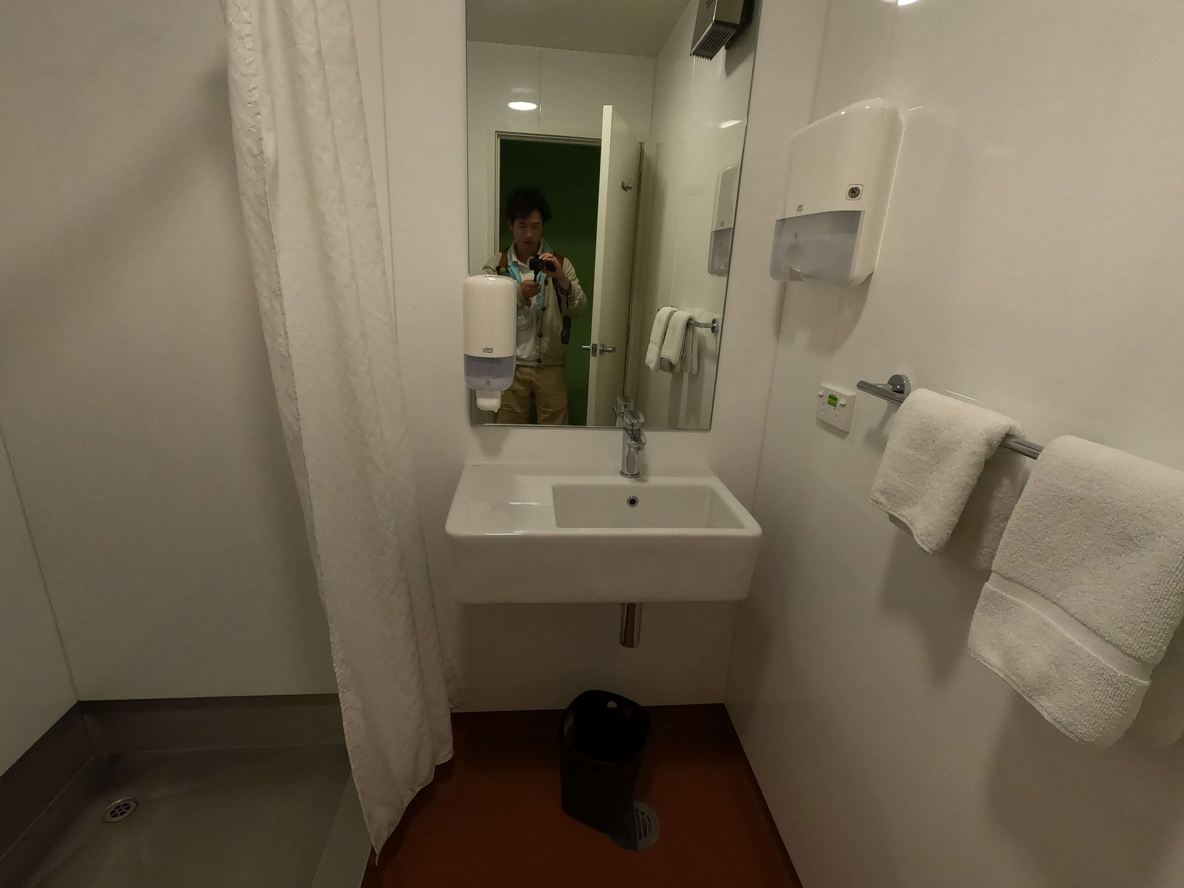 YHA Lake Tekapo お部屋 シャワールーム