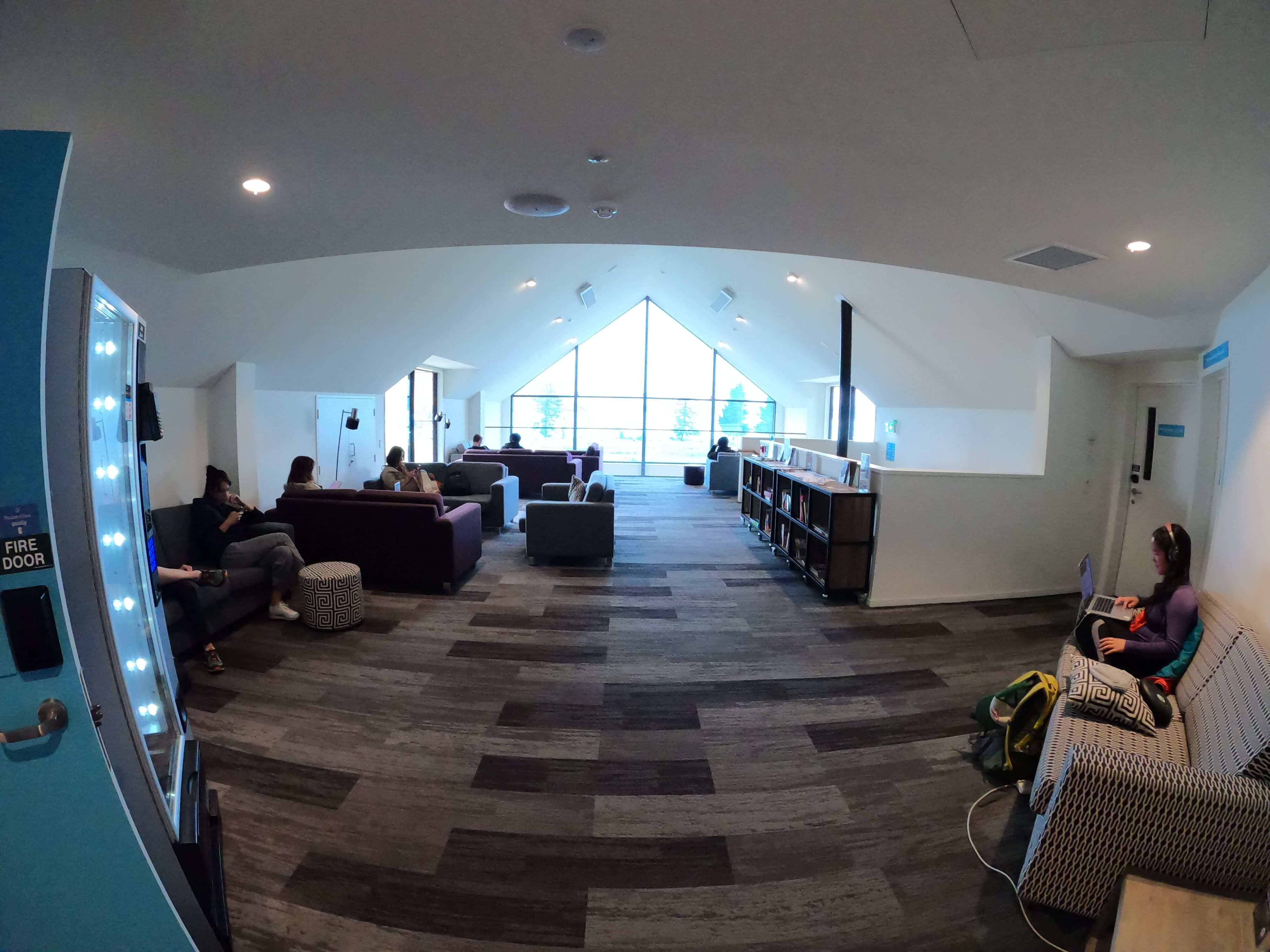 YHA Lake Tekapo 2階ラウンジ