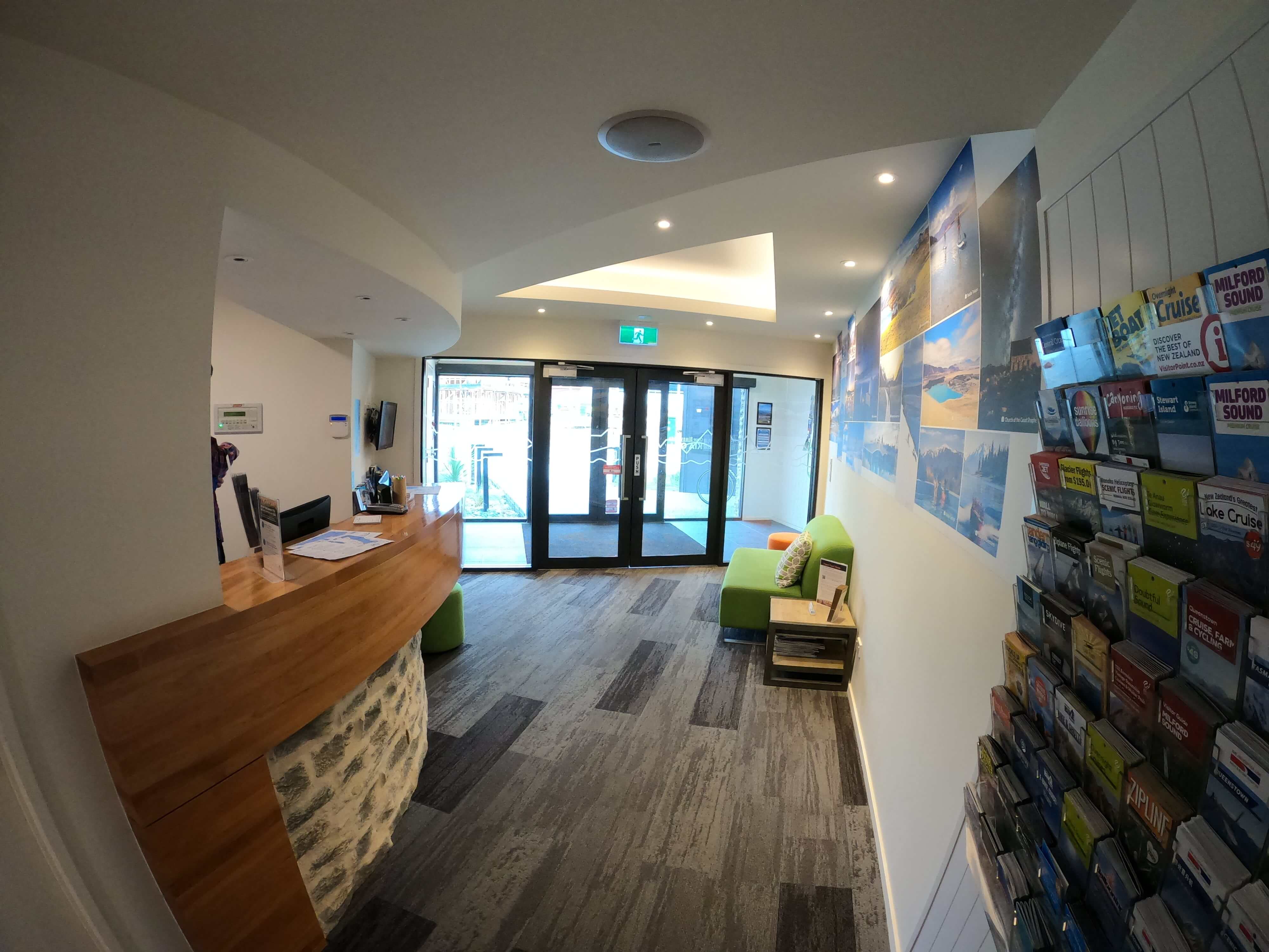 YHA Lake Tekapo フロント